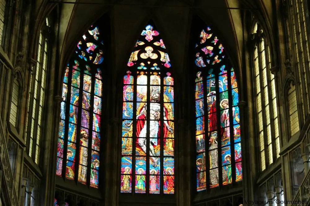 Cathedrale saint guy vitraux 2