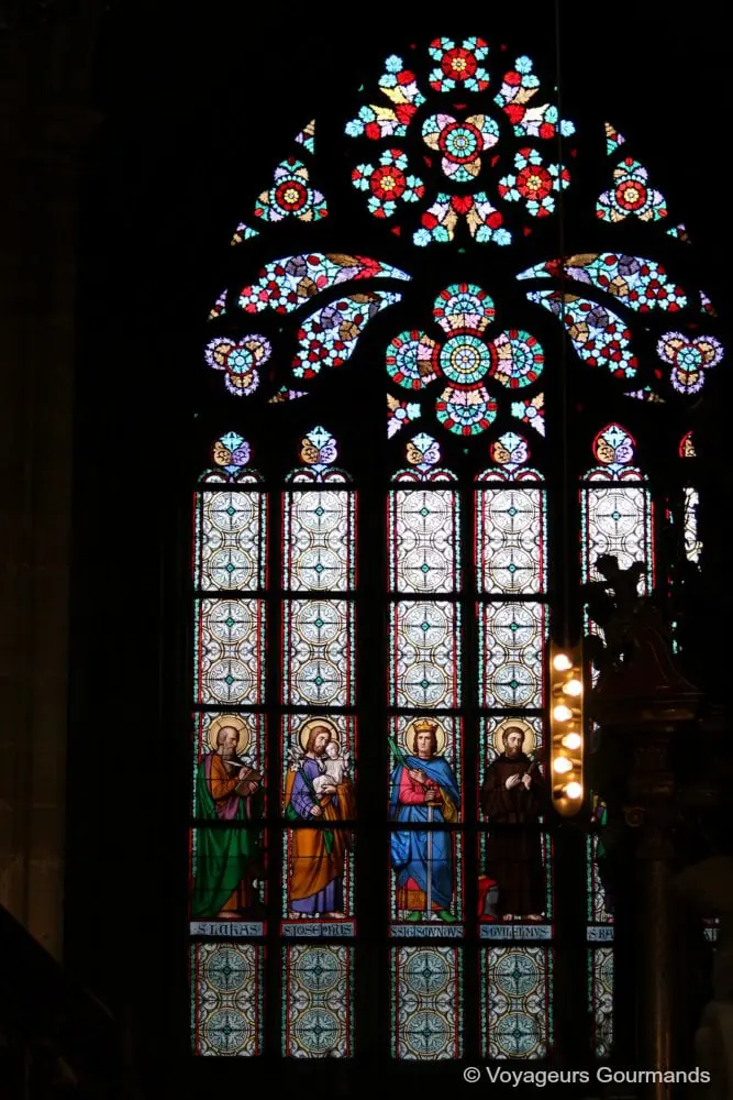 Cathedrale saint guy vitraux 3